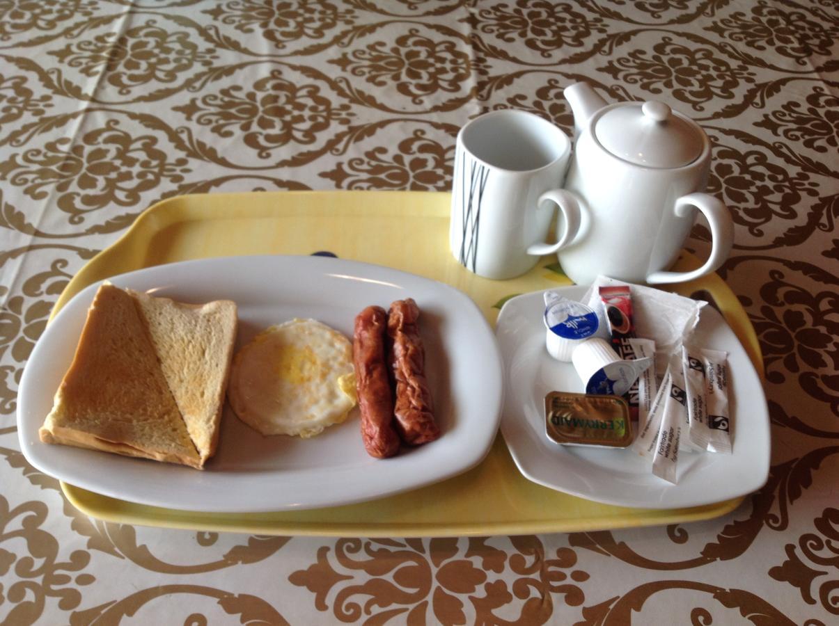 Benconi Lodge Accra Bagian luar foto